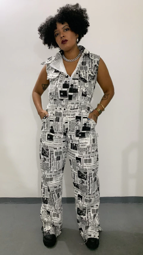 Macacão Nicole - Jornal - comprar online