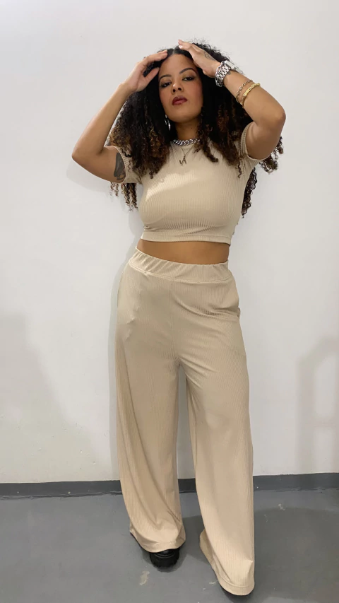 Cropped Yara - Bege - comprar online