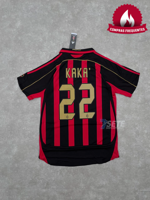 Camisa ´´Kaká 22`` Milan Home 06/07 Modelo Retrô