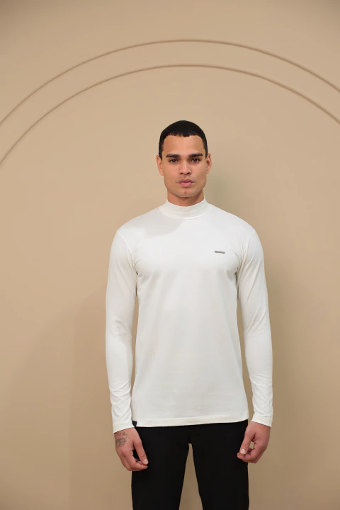 Camiseta Manga Longa Cacharrel Off - comprar online