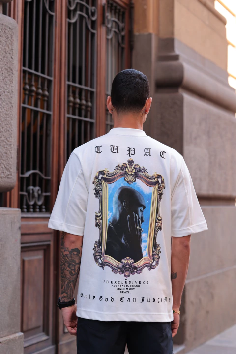 Camiseta Over Tupac Off - comprar online