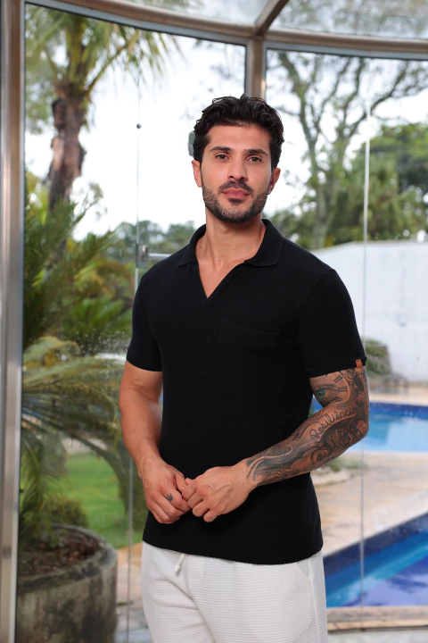 Camiseta Polo Bolso Tricot Preta - comprar online