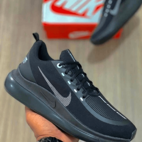 Nike Air Max 720 All Black