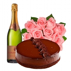 Buque 12 Rosas Cor-de-Rosa, Bolo de Brigadeiro e Chandon