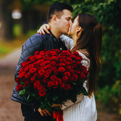 Buquê 50 Rosas Vermelhas - Floresnet