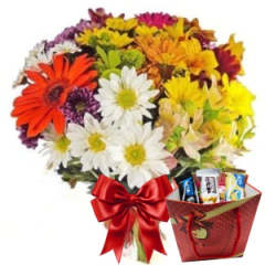 Ramo de flores silvestres y variedad de chocolates - comprar online