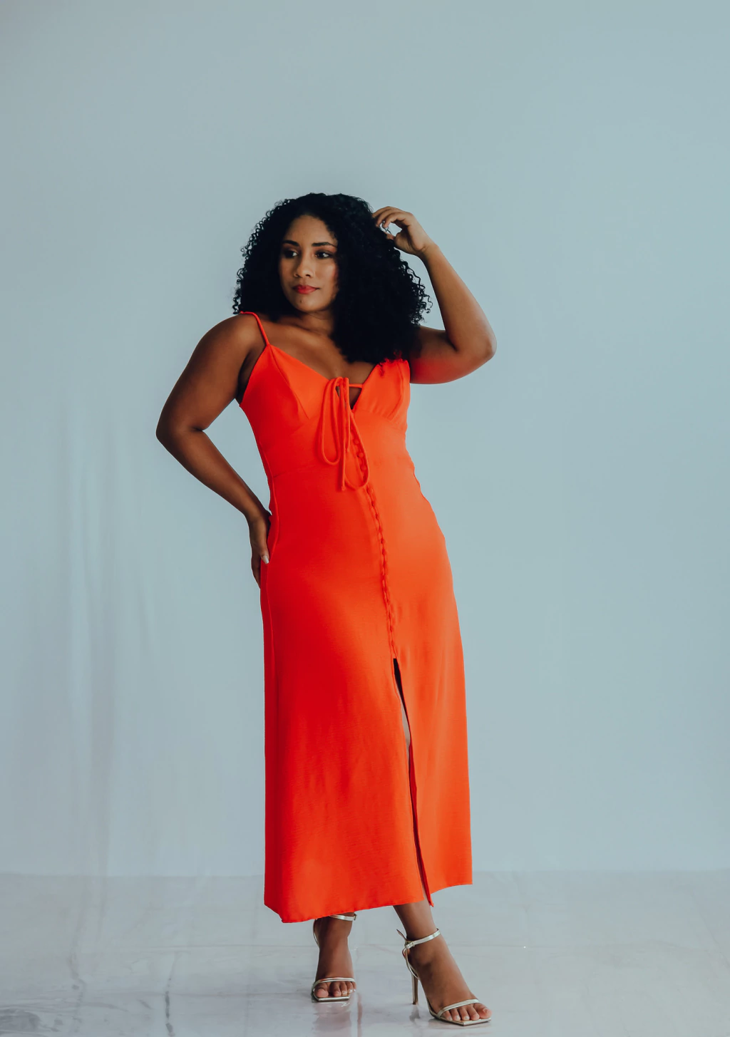VESTIDO SUPER MIDI DE ALCA