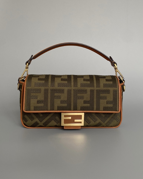 BOLSA FENDI FF BAGUETTE MÉDIA