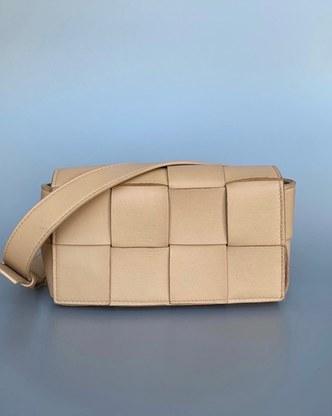 BOTTEGA VENETA POCHETE CASSETTE