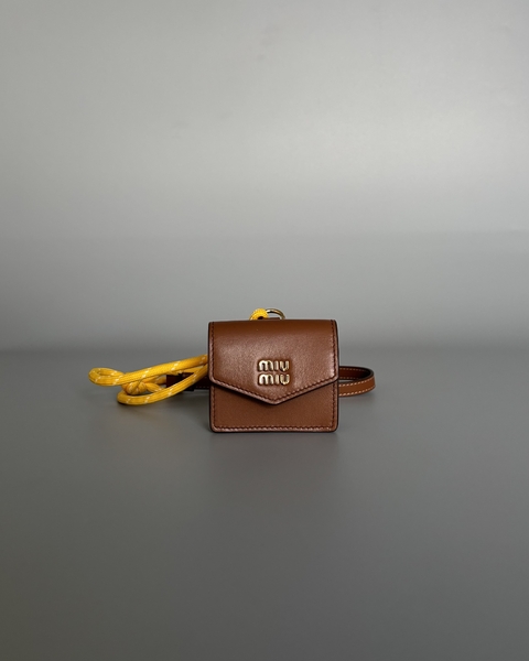 MIU MIU MINI POUCH - comprar online