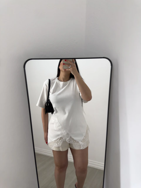 T-SHIRT OVER RENDA - importada | it's summer in sp