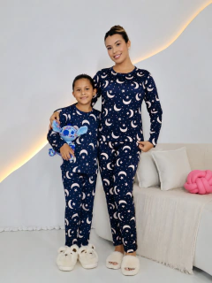 Mãe & Filha Longos (OBS: Peças vendidas separadamente, valores individuais) - Lua e Estrelas Bege F. Azul Escuro (1701)