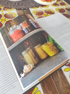 Livro importado "Outlander Kitchen" - comprar online