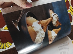 Livro importado "Outlander Kitchen" na internet