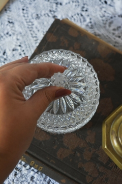 Bomboniere em cristal lapidado - Rasgada Janela Curadoria Vintage