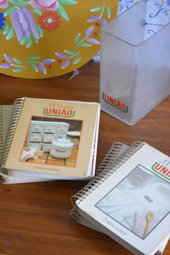 Coleção de livros "200 Receitas União" - INCLUI CASE (anos 80)