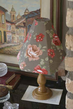 Imagem do Abajur artesanal Flores de Outono
