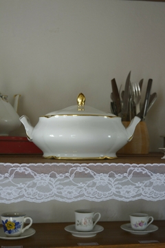 Terrina em porcelana Barão do Rio Branco - Rasgada Janela Curadoria Vintage