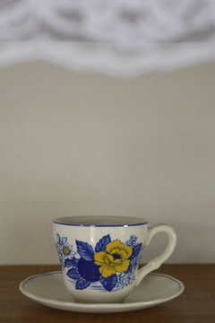 Xícara de café em faiança inglesa (uni) - Rasgada Janela Curadoria Vintage