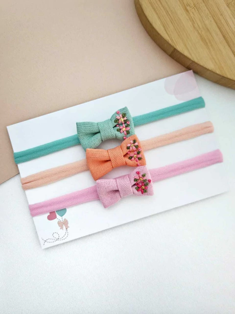 FAIXINHA SIENNA DELICATO PP COM BORDADO ROSA | UNIDADE - comprar online