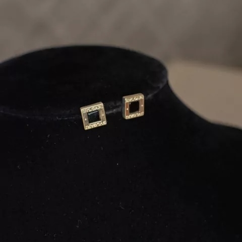 Aros tipo bulgari con onix - comprar online
