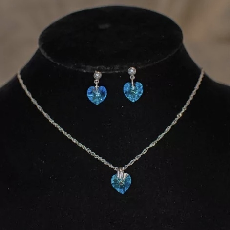 Conjunto piedras azul marino (aros, cadena y dije) - comprar online