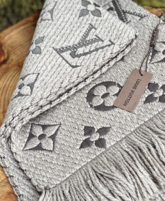 PASHIMINA LOGOMANIA SCARF LINHA ITALIANA - comprar online