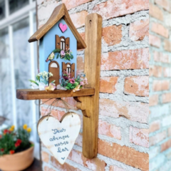 Placa Casinha Decorativa Azul ( Deus abençoe Nosso Lar ) .47cm X 28cm. na internet