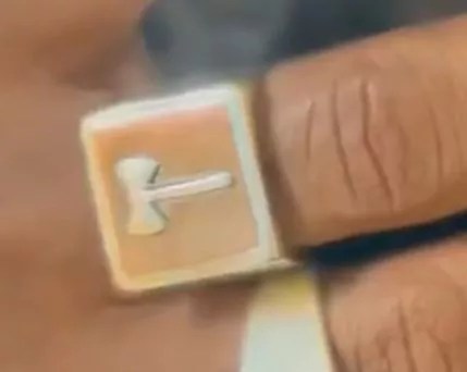 Anel Quadrado Robusto Ferramenta Orixás