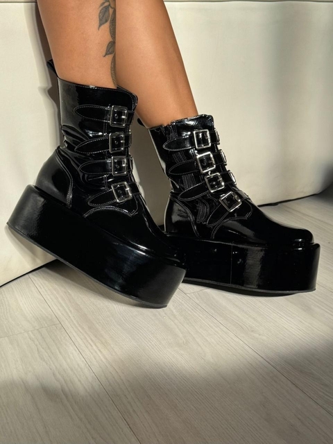 Bota fivela cano baixo - comprar online