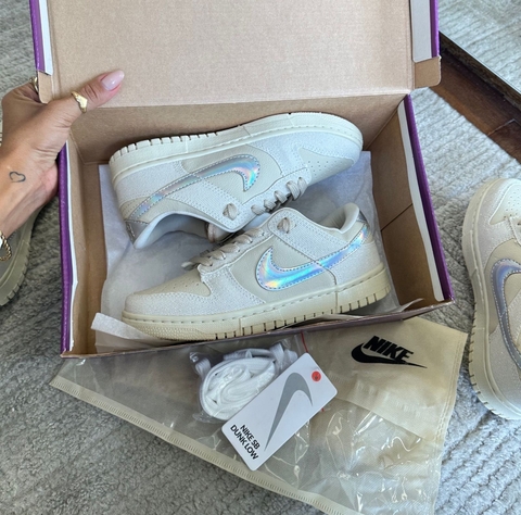 Tênis Nike Dunk Low Holográfico
