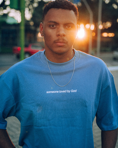 CAMISETA | SOMEONE LOVED BY GOD
