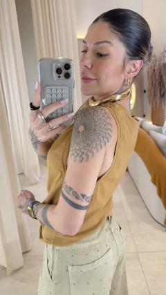 Blusa Heloisa na internet