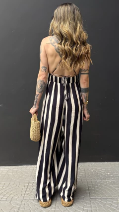 Macacão Duo na internet