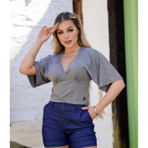 Blusinha Hunaylla com decote