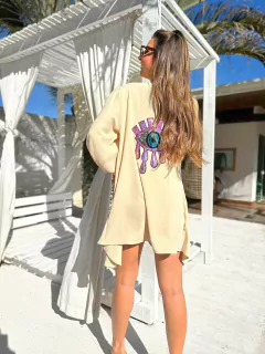 KIMONO COM APLICAÇÃO OLHO GREGO ROSA - AREIA