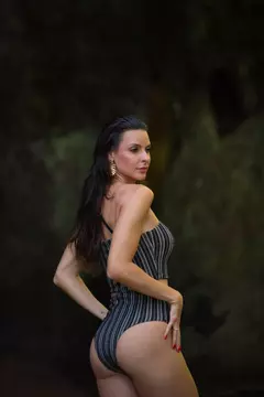 MAIÔ AMAZÔNIA - PRETO COM NUDE - loja online