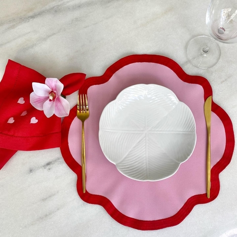 kit Americano impermeável+guardanapo bordado rosa/vermelho