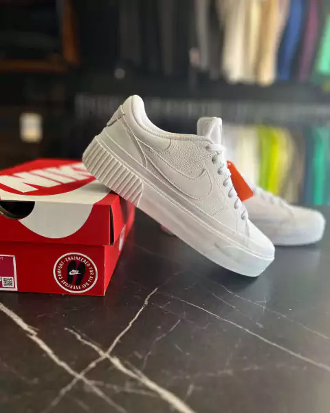 Tênis Nike Court Legacy Lift Feminino