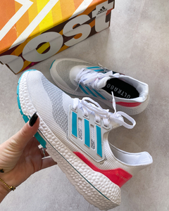 Imagem do Tênis Adidas Ultraboost Branco
