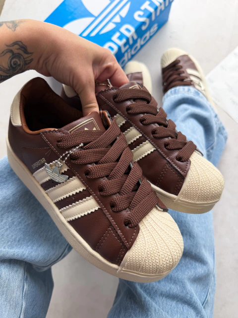 Tênis Superstar Premium Marrom