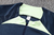 Detalhe do colarinho do conjunto masculino da Seleção Brasileira 23/24 da Nike, na cor azul, com acabamento em verde claro.