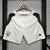 Shorts brancos da seleção da Alemanha para o campeonato EURO 24/25, com detalhes em preto e vermelho e o logo da Adidas.