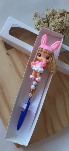 Caneta decorada com biscuit Menina Páscoa