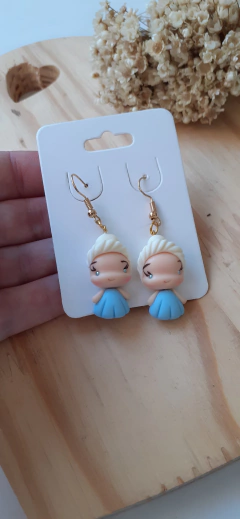 Brinco com pingente princesa Cinderela