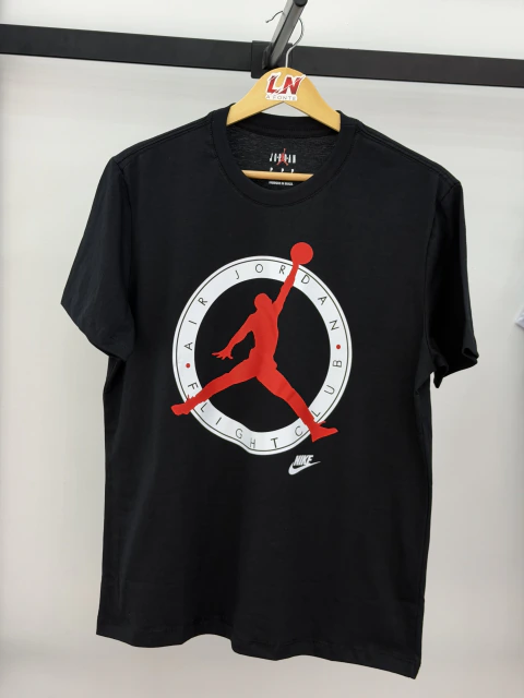CAMISETA JORDAN PRETA/VERMELHA