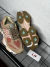 Imagem do NEW BALANCE 9060 MARROM E CORAL