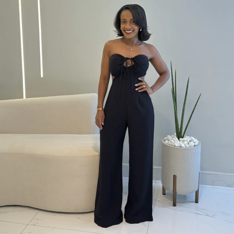 Macacão com amarração Elza Preto - comprar online