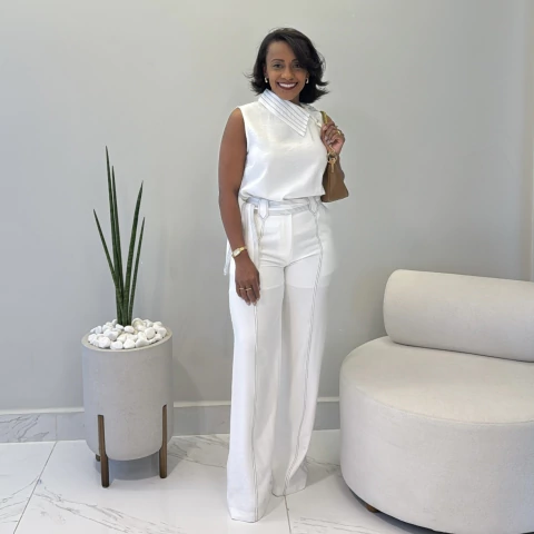 Conjunto com calça barbarella Off white - comprar online