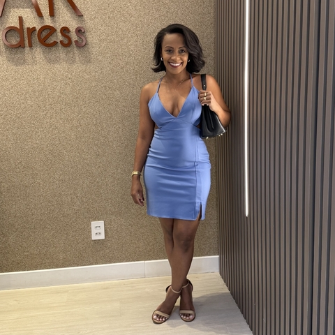 Vestido decote v azul Adriana